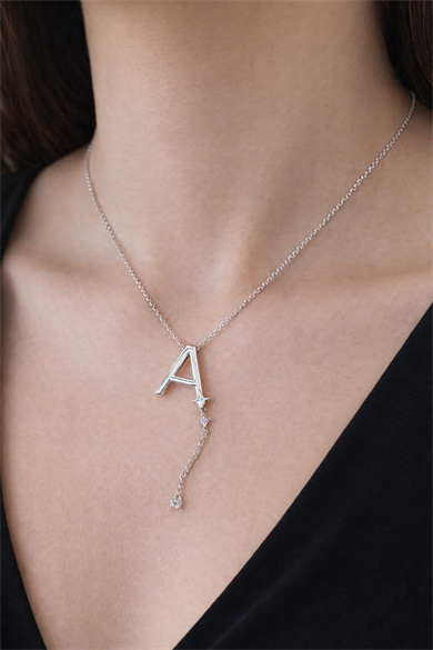 Gümüş Renk A Harfli Taş Detaylı Çelik Kolye