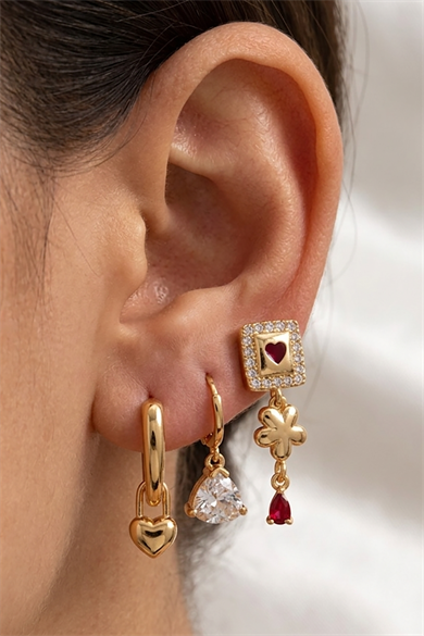 Altın Renk Kalp Figürlü Taş Detaylı 3lü YSX Küpe Set