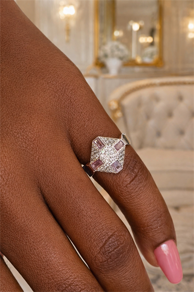 Gümüş Renk Pembe Taş Detaylı Serçe Parmak Yüzük (Ayarlanabilir)