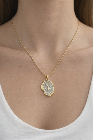 Altın Renk Y Harf Taş Detaylı Çelik Kolye