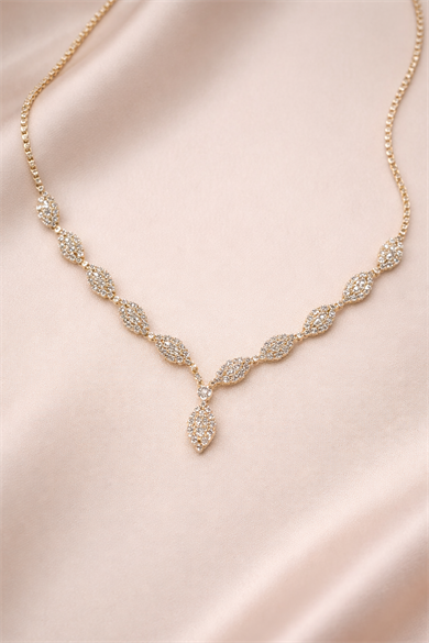 Altın Renk Taş Detaylı Tasarım Abiye Kolye