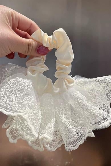 Krem Renk Dantel Detaylı Simit Toka