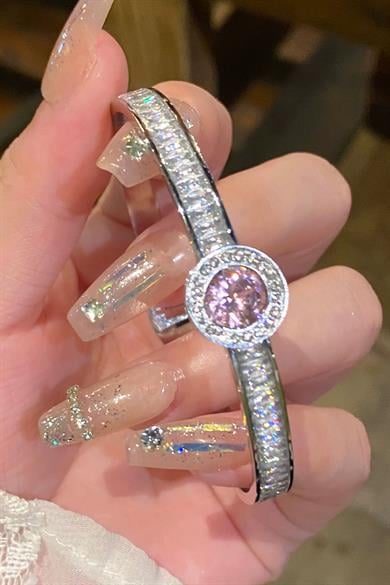 Gümüş Renk Pembe Taş Detaylı Çelik Kelepçe Bileklik