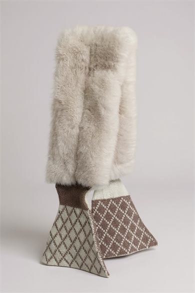 Krem Ve Kahve Renk Çizgi Detaylı Çocuk Peluş Atkı