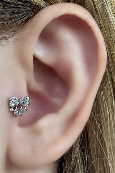 Gümüş Renk Kurdele Figürlü Çelik Tragus/Kıkırdak Küpe/Piercing (Tek)