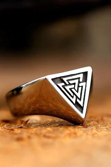 Gümüş Renk Üçgen Figürlü Ayarlanabilir Çelik Erkek Yüzük