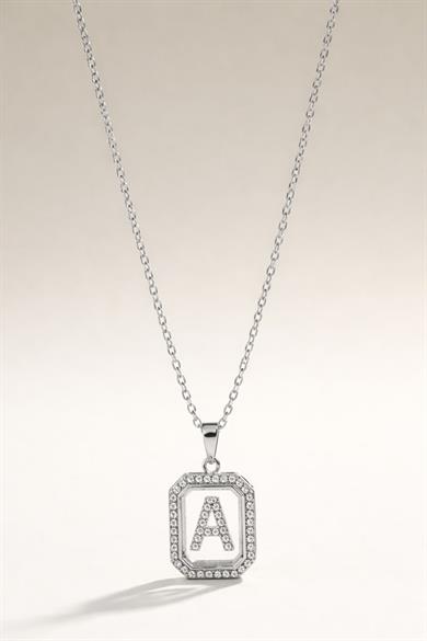 Gümüş Renk A Harf Taş Detaylı Çelik Kolye