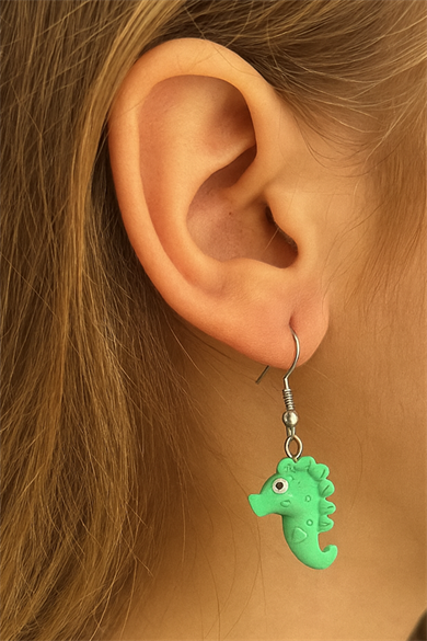 Yeşil Renk Denizatı Figürlü Çocuk Küpe (Çift)