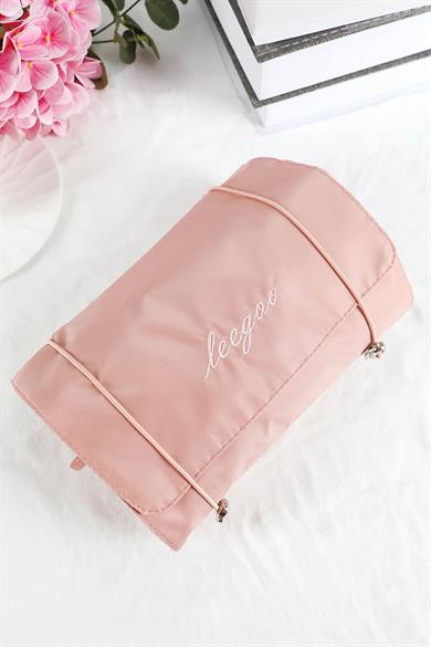 Pembe Renk Kozmetik Kişisel Bakım Rulo Haline Gelen Çanta