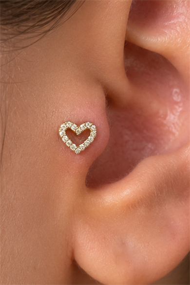 Altın Renk Kalp Figürlü Taşlı Cerrahi Çelik Tragus/Kıkırdak Küpe/Piercing (Tek)