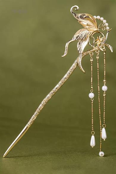 Altın Renk Kelebek Figürlü İnci Detaylı Sallantılı Topuz Toka