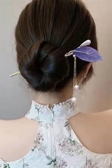 Altın Renk Yaprak Figürlü İnci Detaylı Topuz Tokası