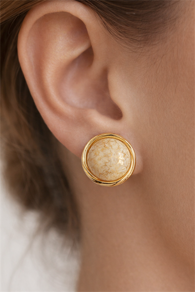 Altın Renk Krem Mineli Küpe (Çift)