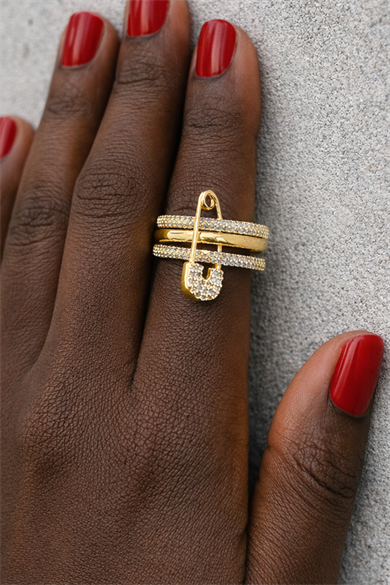 Altın Renk Kilitli İğne Detaylı Eklem Yüzük