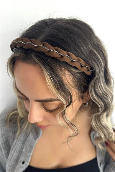 Kahverengi Taş Detaylı Taç