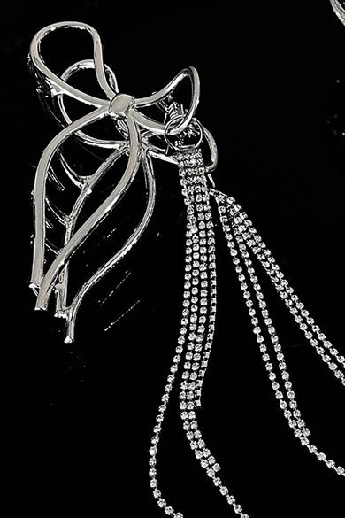 Gümüş Renk Kurdele Figürlü Taş Detaylı Metal Mandal Toka