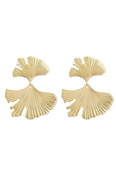 Altın Renk Yaprak Figürlü Küpe (Çift)