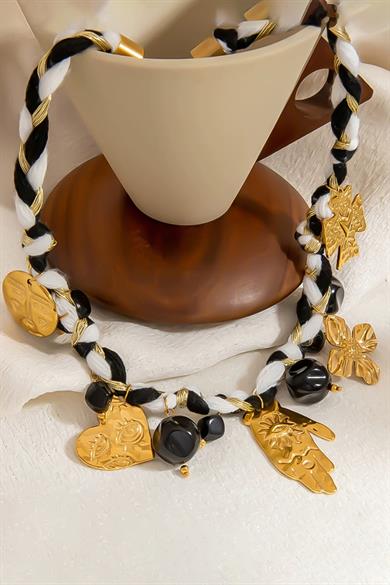 Karışık Renk Charmlı Tasarım Kolye