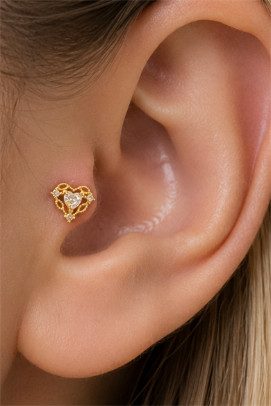 Altın Renk Kalp Figürlü Taşlı Cerrahi Çelik Tragus/Kıkırdak Küpe/Piercing (Tek)