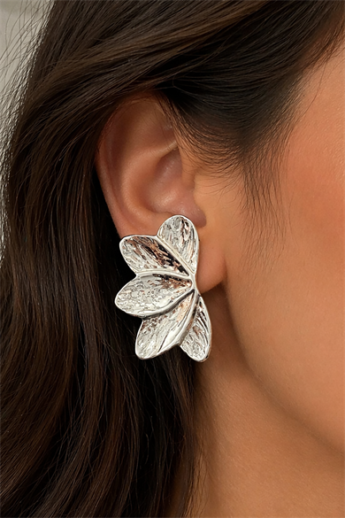 Gümüş Renk Çiçek Figürlü Küpe (Çift)