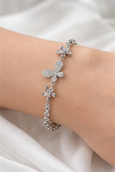 Gümüş Renk Kelebek Figürlü Taş Detaylı 14K Altın Kaplama CM Bileklik