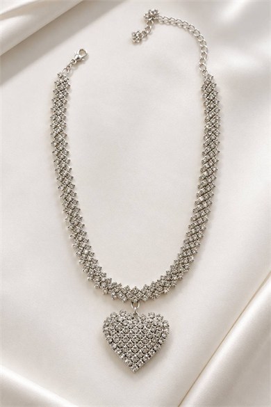 Gümüş Renk Kalp Figürlü Taşlı Tasarım Abiye Kolye
