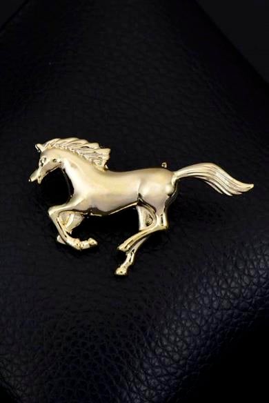 Altın Renk At Figürlü Broş