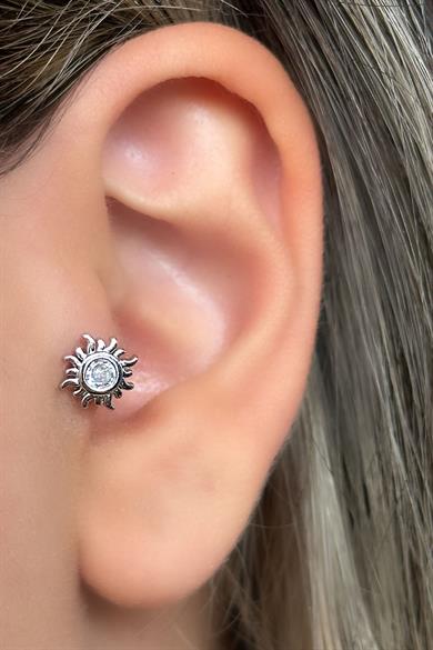 Gümüş Renk Güneş Figürlü Çelik Tragus/Kıkırdak Küpe/Piercing (Tek)