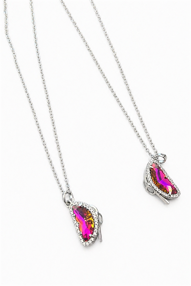 Gümüş Renk Kelebek Figürlü Taş Detaylı Mıknatıslı Çelik Arkadaşlık Kolyesi