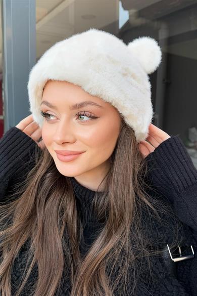 Beyaz Renk Ayıcık Kulaklı Peluş Şapka