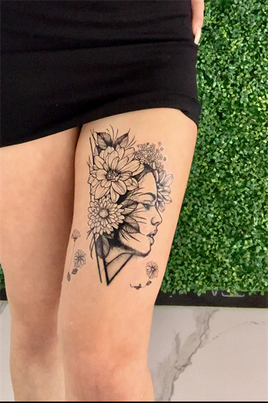 Geçici Kadın Ve Çiçek Figürlü Dövme Tattoo