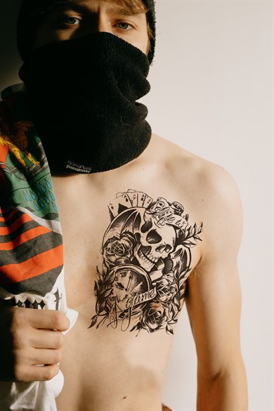 Gerçekçi Geçici Kurukafa ve Saat Dövme Tattoo