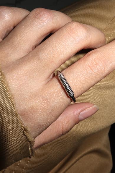 Gümüş Renk Ayarlanabilir Çelik Yüzük