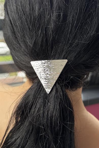 Gümüş Renk Üçgen Metal Detaylı Lastik Toka