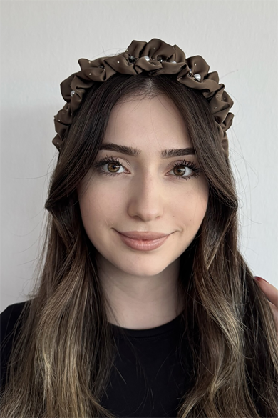 Kahve Renk Taş Ve İnci  Detaylı Taç