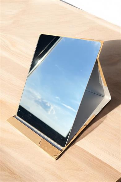 Kahverengi Kurabiye Ve Kız Figürlü Masa Aynası