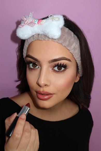 Kahverengi Love Yazılı Peluş Saç Bandı