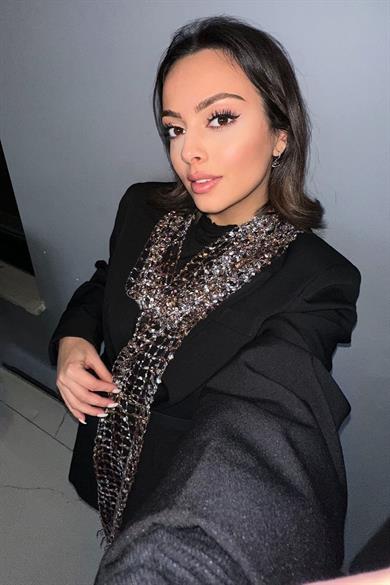 Kahverengi Örgü Detaylı Şal