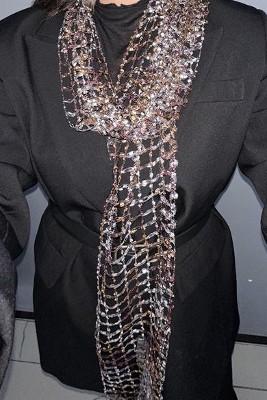 Kahverengi Örgü Detaylı Şal