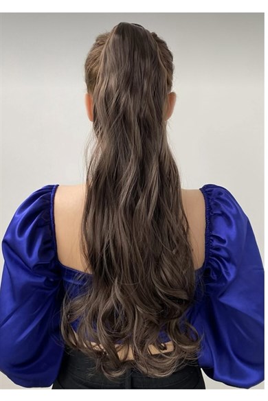 Kahverengi Renk Dalgalı Gerçek Saç Dokusunda At Kuyruğu Postiş Tokalı Saç Eklentisi