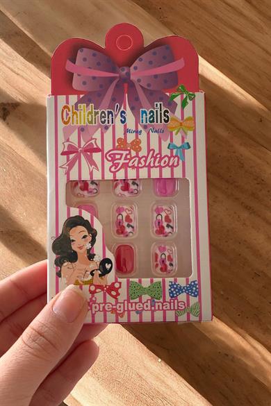 Karışık Figürlü Çocuk Takma Tırnak