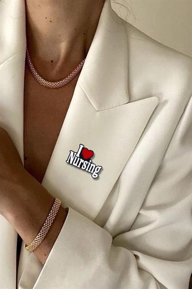 Karışık Renk I Nursing Yazılı Kalp Figürlü Broş 
