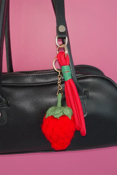 Kırmızı Renk Çilek Figürlü Çanta Charm/ Anahtarlık