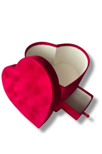 Kırmızı Renk Kalp Figürlü Çekmece Detaylı Kadife Hediye Kutusu