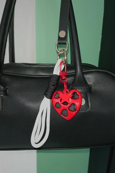 Kırmızı Ve Beyaz Renk Kalp Figürlü Çanta Charm/ Anahtarlık