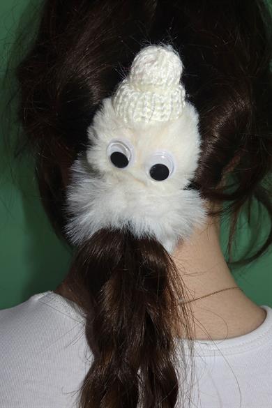 Krem Renk Canavar Figürlü Peluş Simit Toka