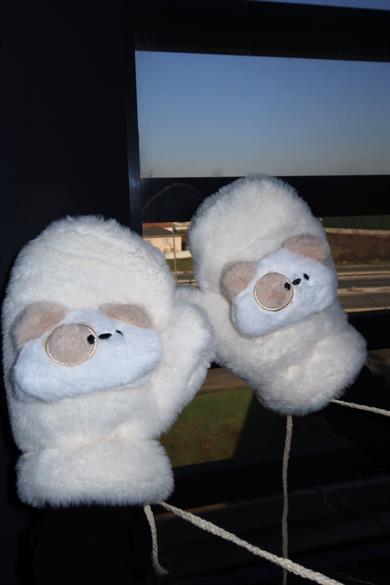 Krem Renk Köpek Figürlü Askılı Peluş Eldiven