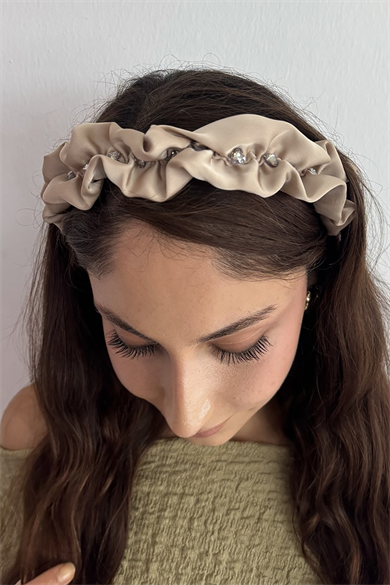 Krem Renk Taş Detaylı Taç