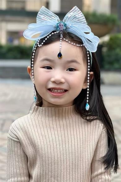 Mavi Renk Kurdele Figürlü İnci Detaylı Çocuk Taç