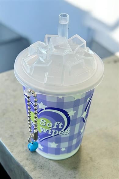 Mor Renk Kalp Figürlü Anahtarlık Detaylı Kutulu Islak Mendil